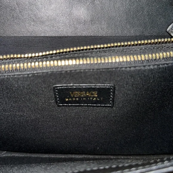 Versace Wallet on a chain. Authentic. New. - Picture 6 of 9